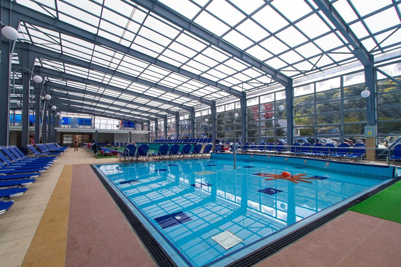 Отель Complex Balnear Cozia Кэлимэнешти-10